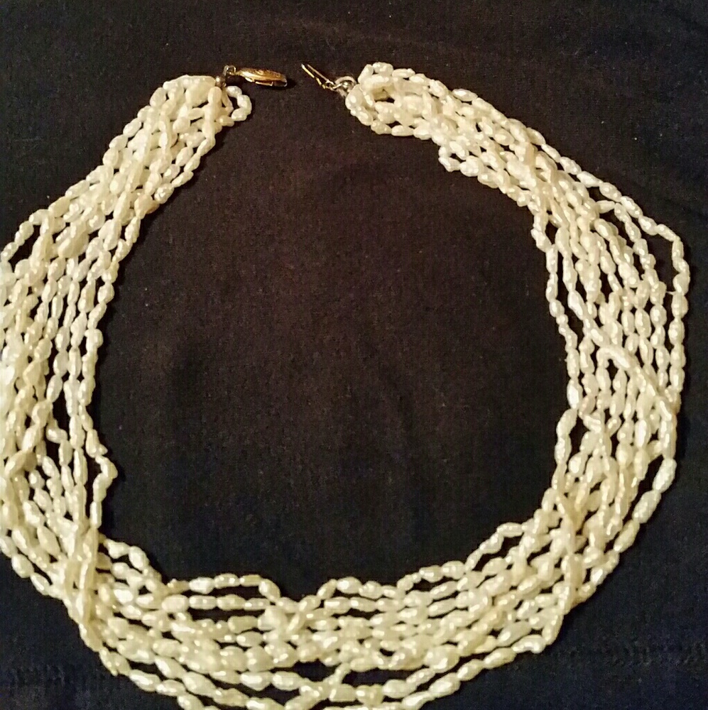 **GENUINE FW PEARL NECKLACE & WATCH**
